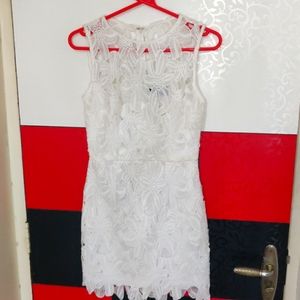 MISSGUIDED White Lace Dress